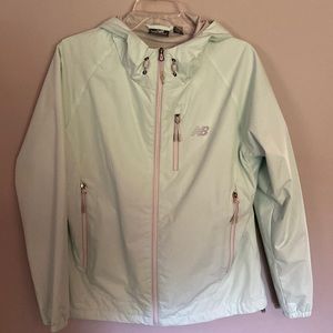 New Balance hooded rain jacket/windbreaker. Size L